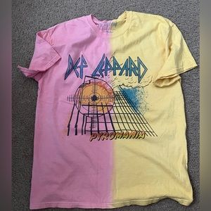 Def Leppard oversized concert tee